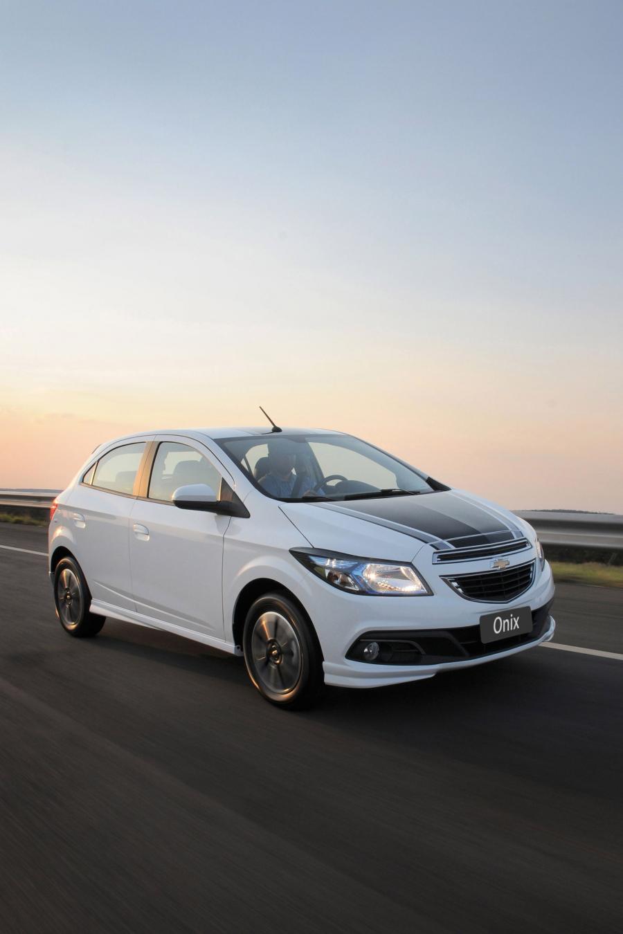  Chevrolet Onix 2012 года  (фото 35 из 113)